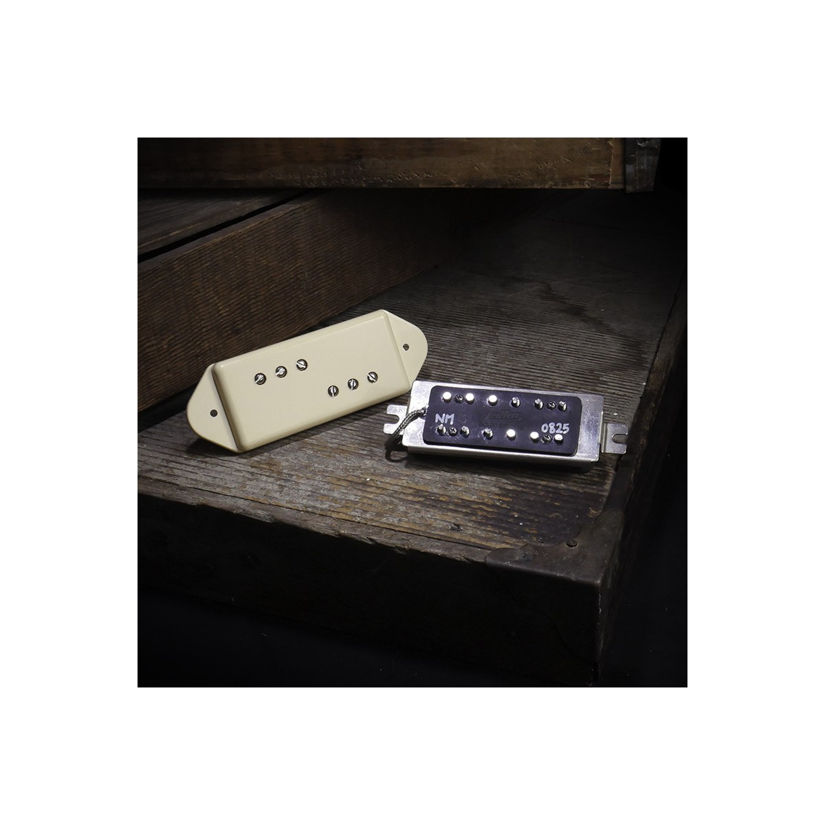DC-90 Dogear medium wide Bridge black