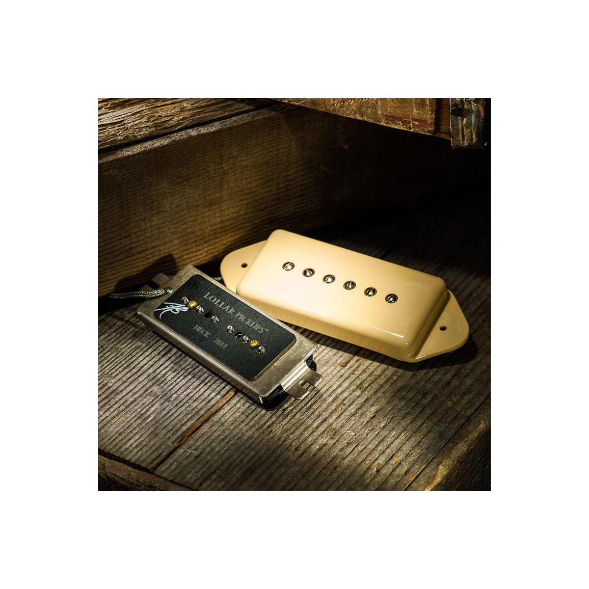 P90 Dogear set medium/wide neck & tall bridge black