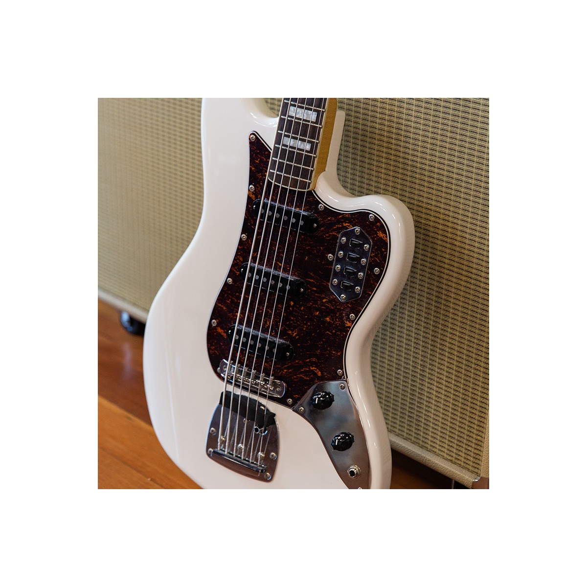 Bass VI set cream